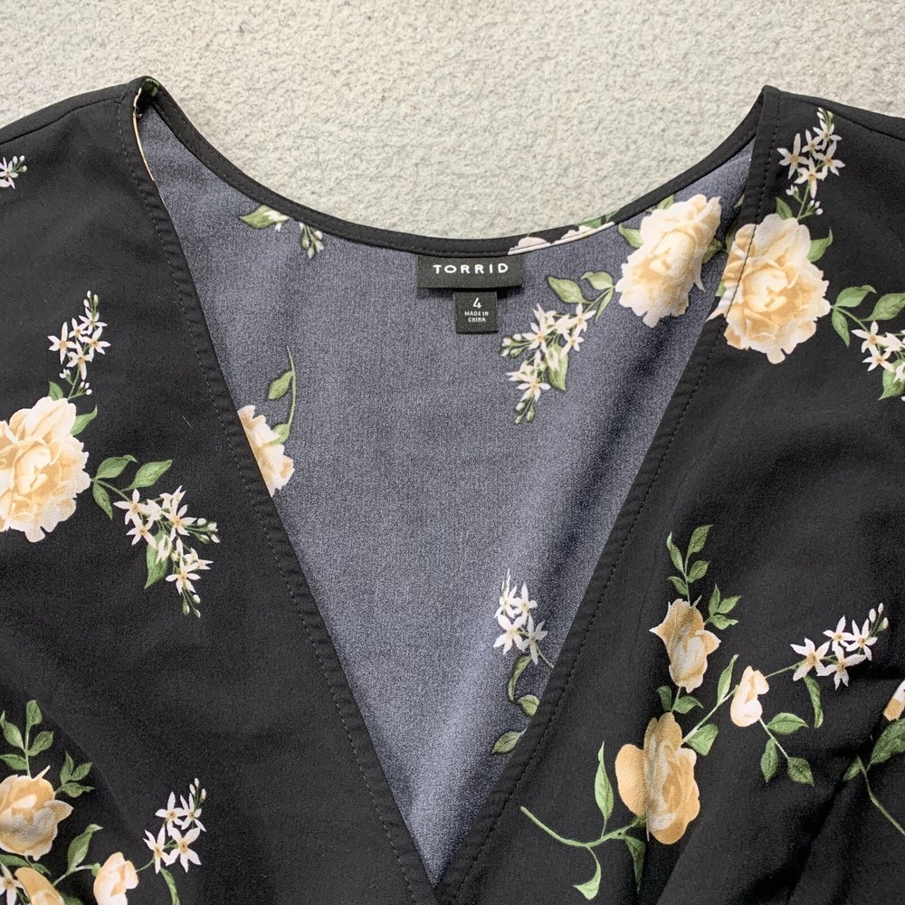 TORRID Blouse Womens Size 4 / 4X Top Floral Black - Picture 6 of 8